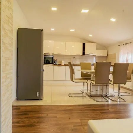 Apartment Skalin Radmani